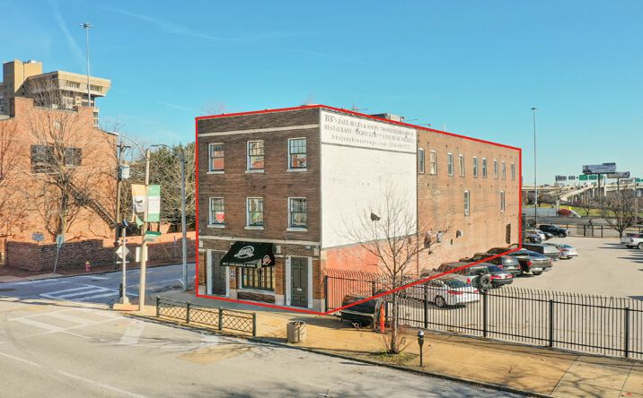 Pictures of Mixed Use, Multifamily, Office, Retail property located at 700 S Broadway, St. Louis, MO 63102 for sales - image #1