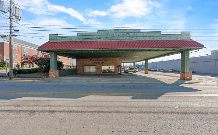Pictures of Office, Retail property located at 318 S Green St, Glasgow, KY 42141 for sales - image #1