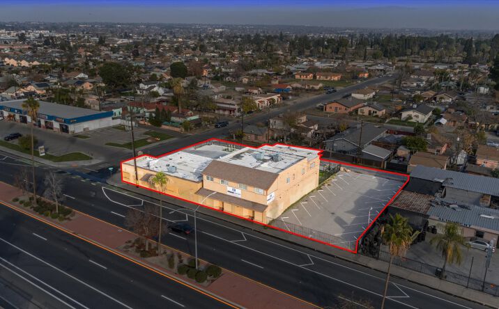 Pictures of Mixed Use, Multifamily, Office, Retail property located at 510 Union Ave, Bakersfield, CA 93307 for sales - image #1