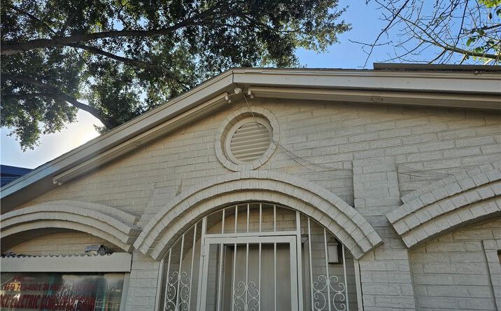 Pictures of Office property located at 406 S Cage Boulevard # 1, Pharr, TX 78577 for sales - image #1