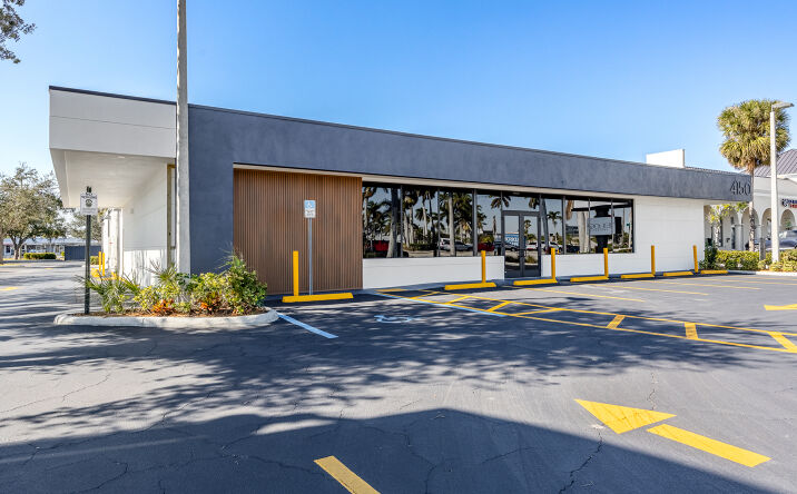 Pictures of Retail property located at 4150 S Cleveland Ave, Fort Myers, FL 33907 for sales - image #1