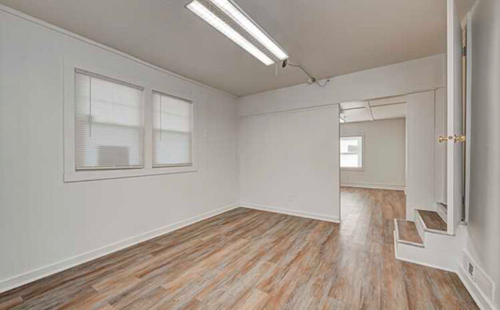 Pictures of Mixed Use, Office, Retail property located at 3135 Kentucky Ave, Indianapolis, IN 46221 for sales - image #1