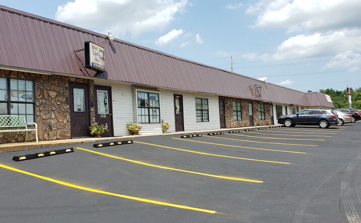 Pictures of Mixed Use, Retail property located at 3993 W Outer Rd, Arnold, MO 63010 for sales - image #1