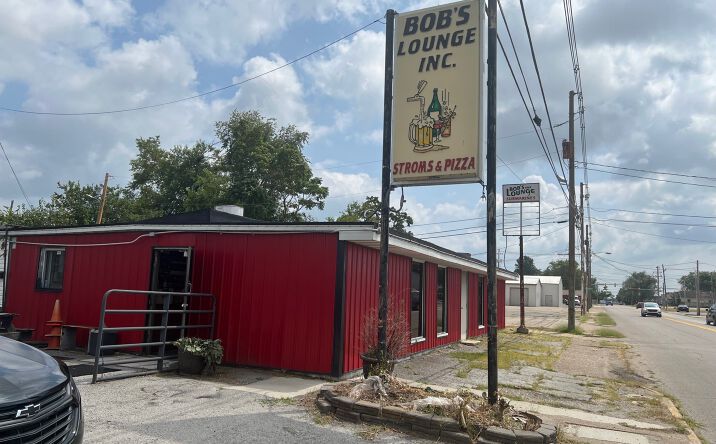 Pictures of Retail property located at 907 N Fares Ave, Evansville, IN 47711 for sales - image #1