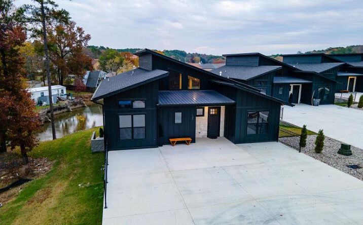 Pictures of Multifamily property located at 215 Wayward Winds Terrace, Hot Springs, AR 71913 for sales - image #1