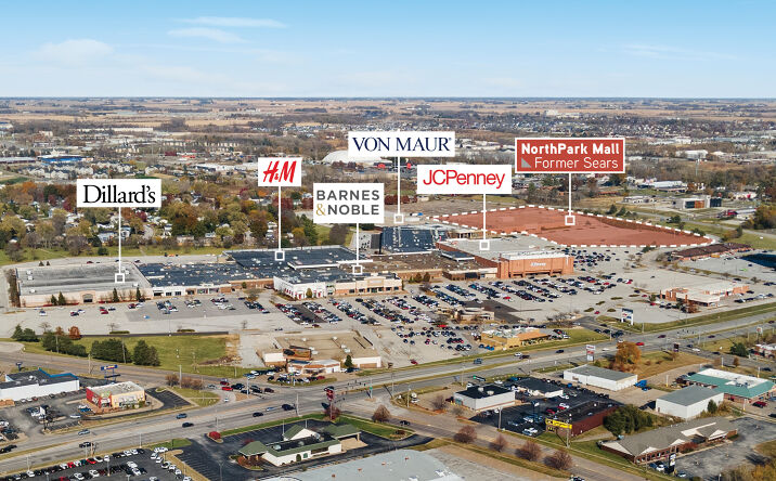 Pictures of Retail property located at 320 W Kimberly Rd, Davenport, IA 52806 for sales - image #1