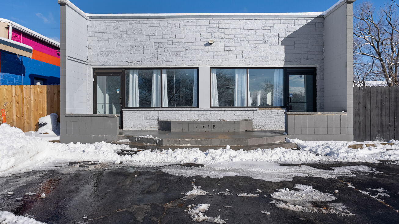Pictures of Hospitality, Mixed Use, Office, Retail property located at 7518 W Fond du Lac Ave, Milwaukee, WI 53218 for sales - image #1