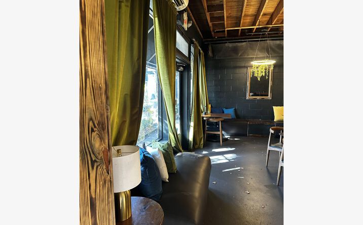 Pictures of Business for Sale, Hospitality, Retail property located at 25 Magnolia Rd, Charleston, SC 29407 for sales - image #1