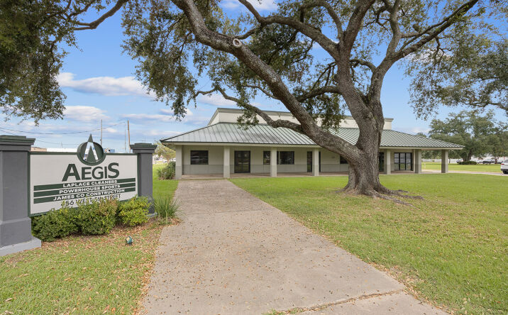Pictures of Mixed Use, Office property located at 456 W 5th St, LaPlace, LA 70068 for sales - image #1