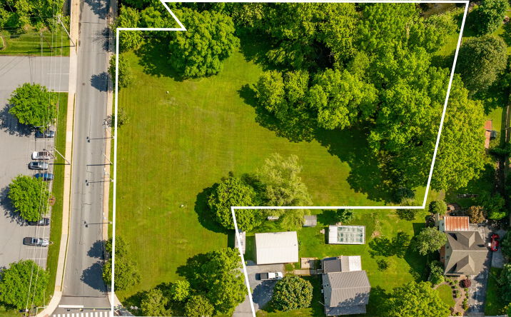 Pictures of Land property located at 601 E Main St, Lititz, PA 17543 for sales - image #1