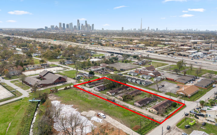 Pictures of Multifamily, Land property located at 3121 Brewster St, Houston, TX 77026 for sales - image #1