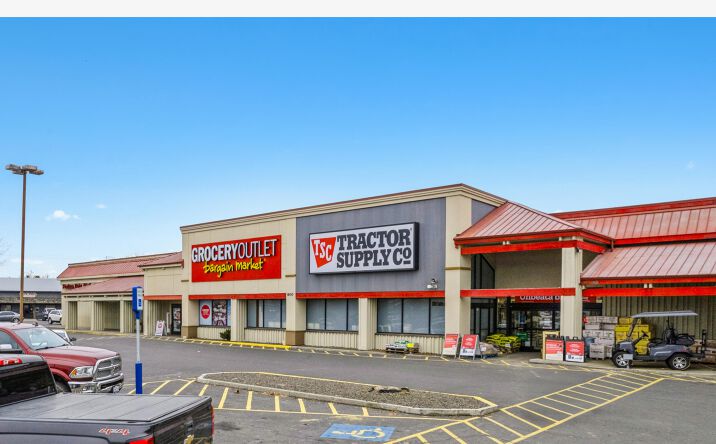 Pictures of Retail property located at 800 N Park Dr, Selah, WA 98942 for sales - image #1