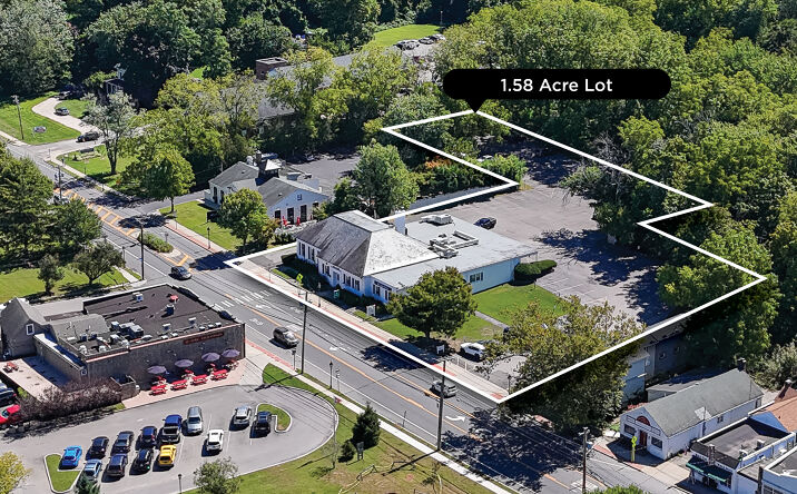 Pictures of Office, Retail property located at 300 Main St, Setauket- East Setauket, NY 11733 for sales - image #1