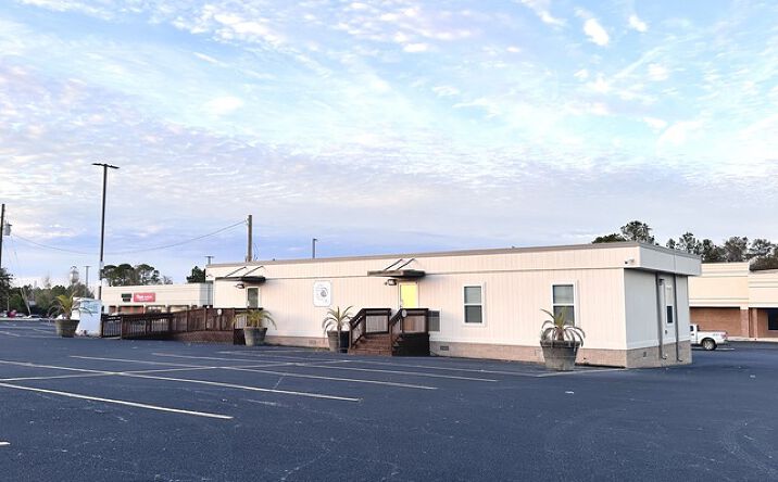 Pictures of Office, Retail property located at 134 8th St, McRae-Helena, GA 31037 for sales - image #1