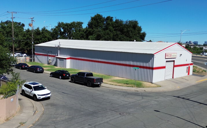 Pictures of Industrial property located at 3722 W Pacific Ave, Sacramento, CA 95820 for sales - image #1