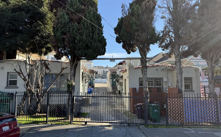 Pictures of Multifamily property located at 1634 23rd Ave, Oakland, CA 94606 for sales - image #1