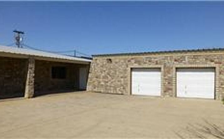 Pictures of Industrial, Mixed Use property located at 200 W Malloy Bridge Rd, Seagoville, TX 75159 for sales - image #1