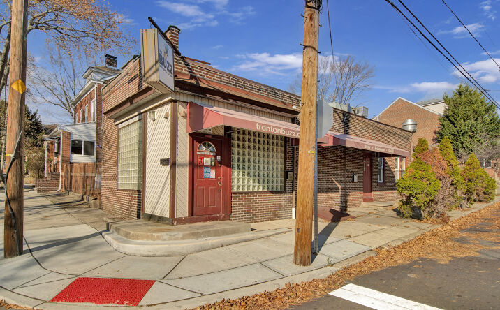 Pictures of Retail property located at 702 Pine St, Trenton, NJ 08638 for sales - image #1