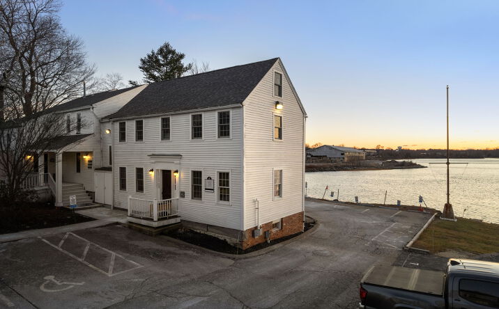 118 MAPLEWOOD AVE Portsmouth NH 03801 | Crexi.com