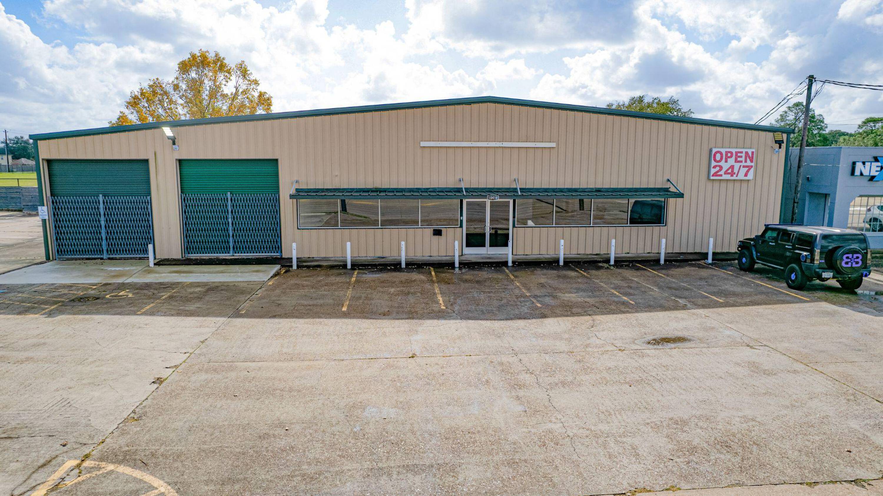 VACANT RETAIL SPACE FOR SALE & LEASE