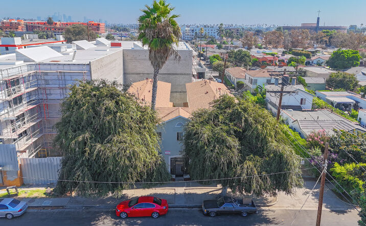 Pictures of Multifamily property located at 3406 Virginia Rd, Los Angeles, CA 90016 for sales - image #1