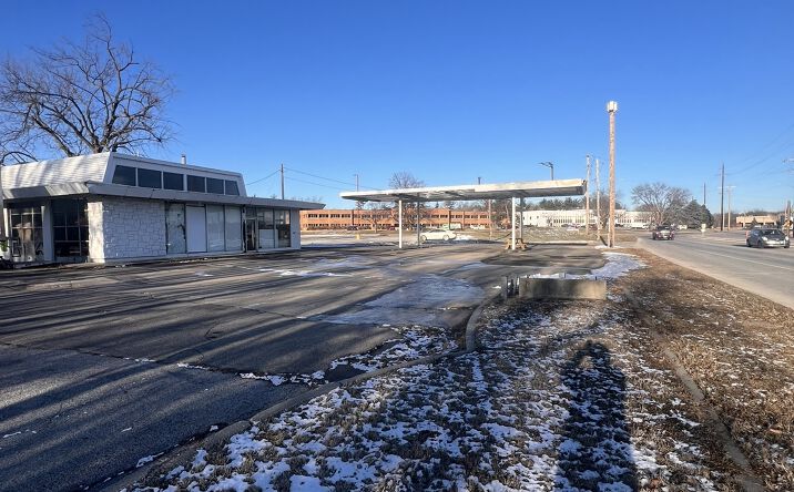 Pictures of Land, Retail property located at 980 73rd St, Windsor Heights, IA 50324 for sales - image #1