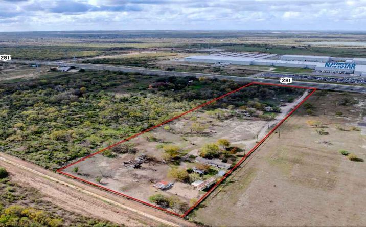 Pictures of Land property located at U.S. Hwy 281 N, San Antonio, TX undefined for sales - image #1