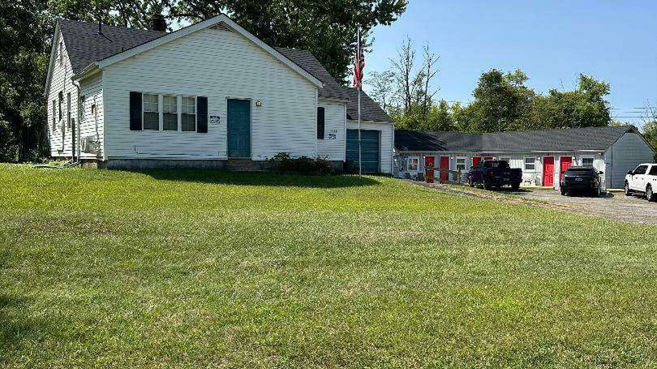Pictures of Hospitality property located at 7040 W Third St, Dayton, OH 45417 for sales - image #1