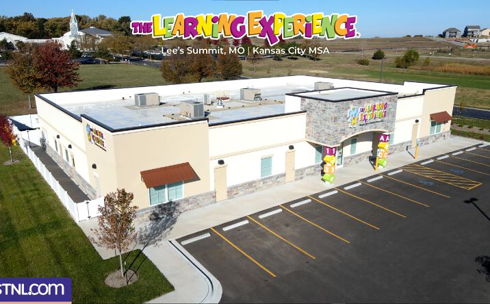 Pictures of Retail property located at 3640 SW Arboridge Dr, Lee's Summit, MO 64082 for sales - image #1