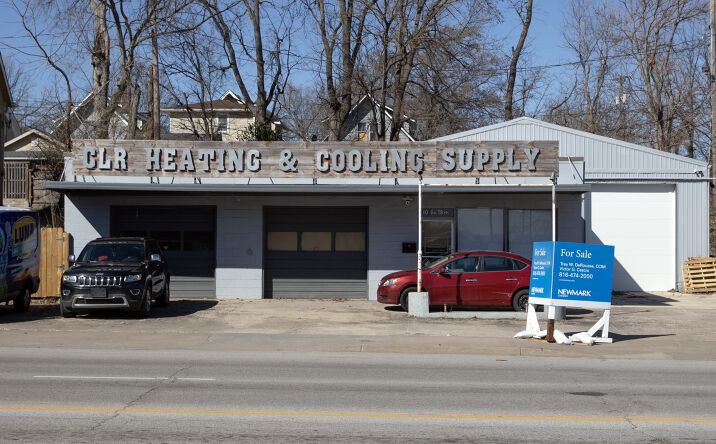 Pictures of Retail property located at 10 S 18th St, Kansas City, KS 66102 for sales - image #1