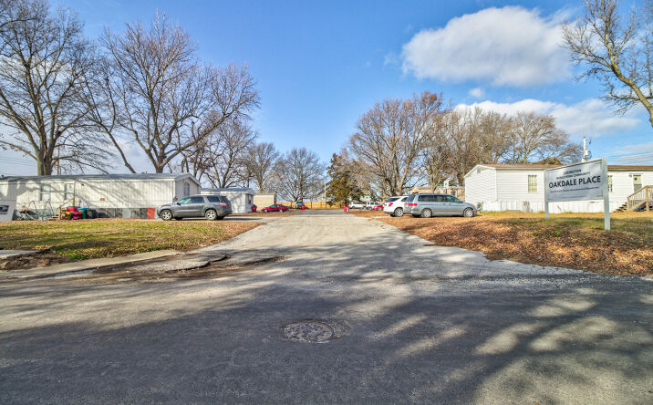 Pictures of Mobile Home Park property located at 1 Oakdale Dr, Lexington, MO 64067 for sales - image #1