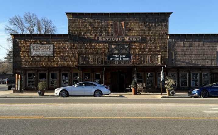 Pictures of Mixed Use, Retail property located at 22390 El Camino Real, Santa Margarita, CA 93453 for sales - image #1