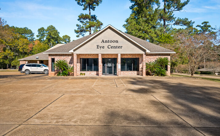 Pictures of Land, Mixed Use, Office property located at 329 Edgewood Dr, Pineville, LA 71360 for sales - image #1