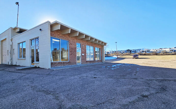 Pictures of Industrial, Retail property located at 3213 Chelton Cir, Colorado Springs, CO 80909 for sales - image #1