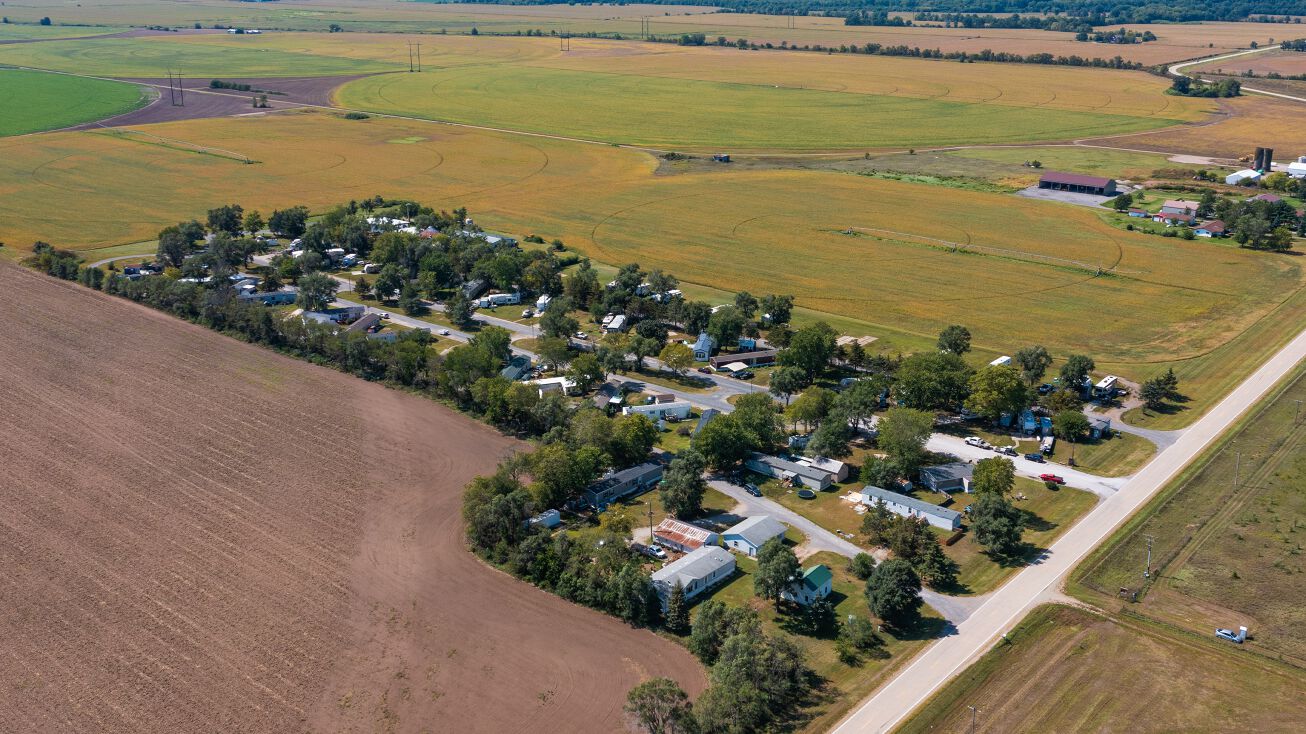 Pictures of Mobile Home Park property located at 10325 Co Rd G44X, Muscatine, IA 52761 for sales - image #1