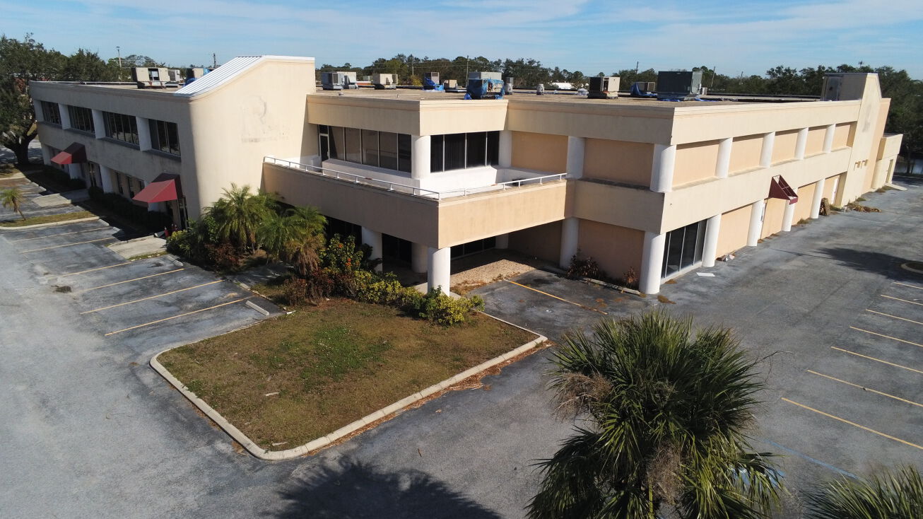 Pictures of Industrial, Special Purpose property located at 7150 114th Ave, Largo, FL 33773 for sales - image #1