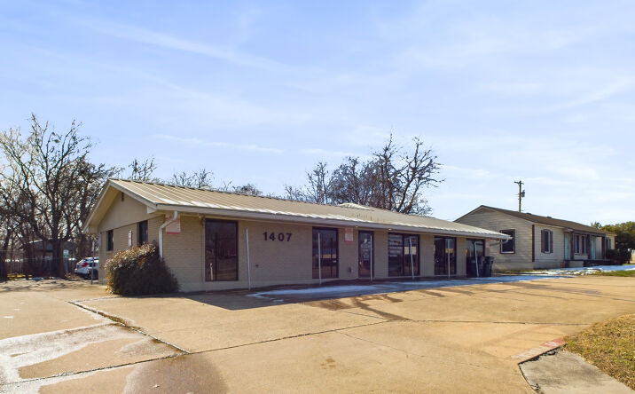 Pictures of Office property located at 1407 W University Dr, McKinney, TX 75069 for sales - image #1