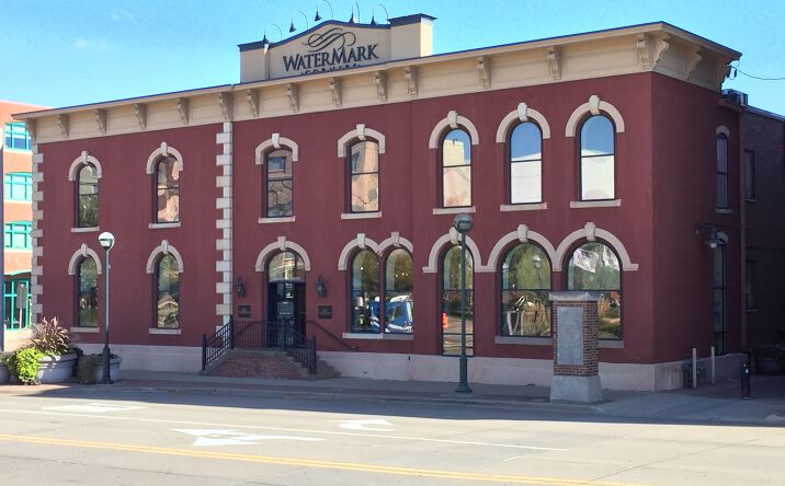 Pictures of Retail property located at 1500 River Dr, Moline, IL 61265 for sales - image #1