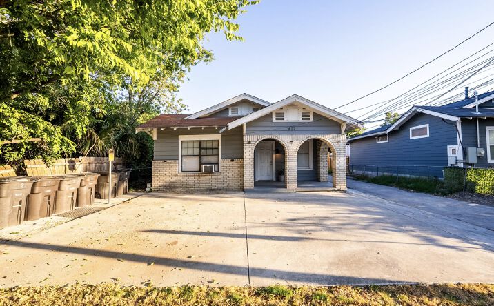 Pictures of Multifamily property located at 827 W Rosewood Ave, San Antonio, TX 78212 for sales - image #1