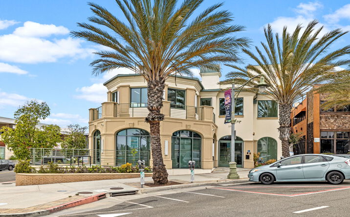 Pictures of Mixed Use, Office, Retail property located at 205 Pier Ave, Hermosa Beach, CA 90254 for sales - image #1