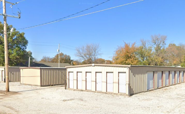 Pictures of Self Storage property located at 335 N Vann St, Vinita, OK 74301 for sales - image #1