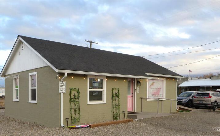 Pictures of Land, Retail property located at 220 S Iowa Ave, Fruitland, ID 83619 for sales - image #1