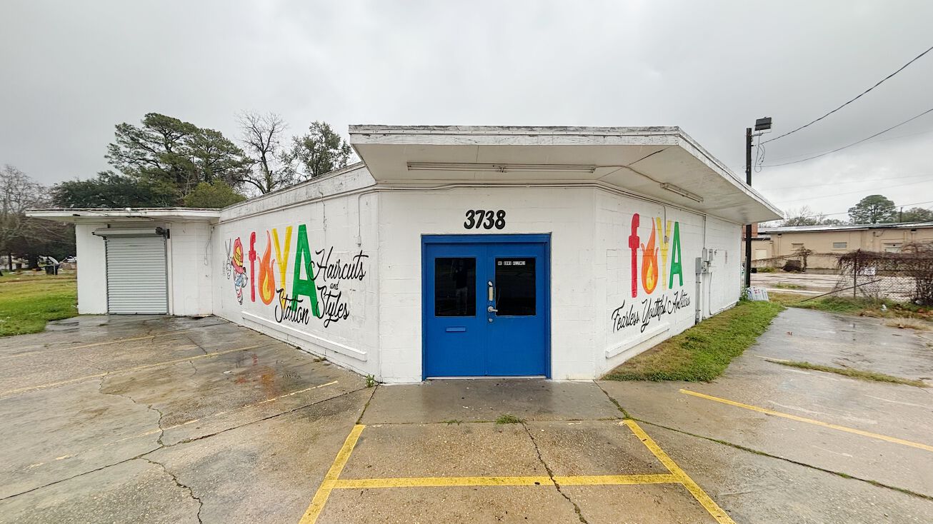 Pictures of Mixed Use, Office, Retail, Self Storage property located at 3738 Plank Rd, Baton Rouge, LA 70805 for sales - image #1