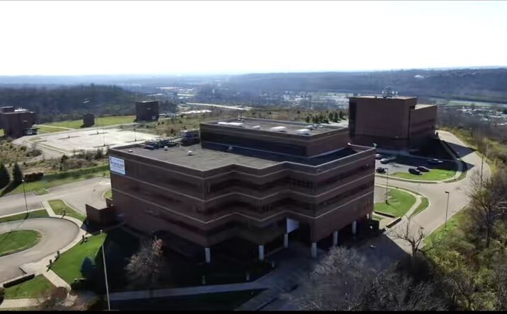 Pictures of Office property located at 480 Vantage Point, Miamisburg, OH 45342 for sales - image #1
