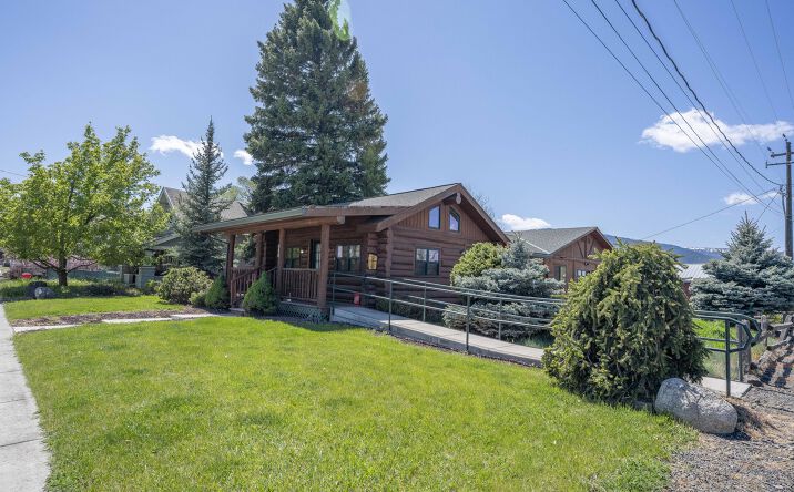 Pictures of Mixed Use, Multifamily property located at 306 NW 1st St, Enterprise, OR 97828 for sales - image #1