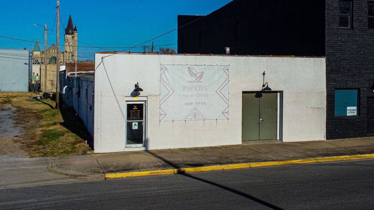 Pictures of Mixed Use, Retail property located at 701 Washington St, Paducah, KY 42003 for sales - image #1