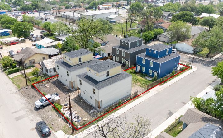 Pictures of Multifamily property located at 3034 W Salinas, San Antonio, TX 78207 for sales - image #1