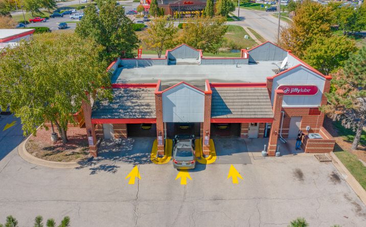 Pictures of Retail property located at 20015 W 153rd St, Olathe, KS 66062 for sales - image #1