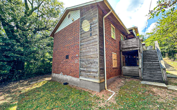 Pictures of Multifamily property located at 208 Doane St SW, Atlanta, GA 30315 for sales - image #1