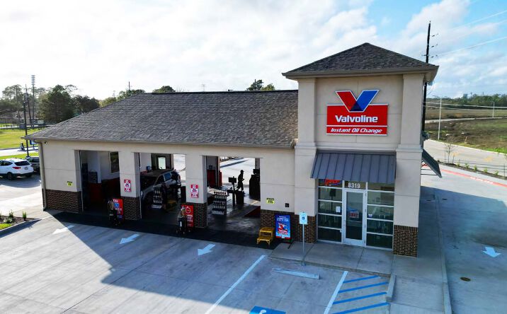 Pictures of Retail property located at 8319 N Hwy 146, Baytown, TX 77523 for sales - image #1
